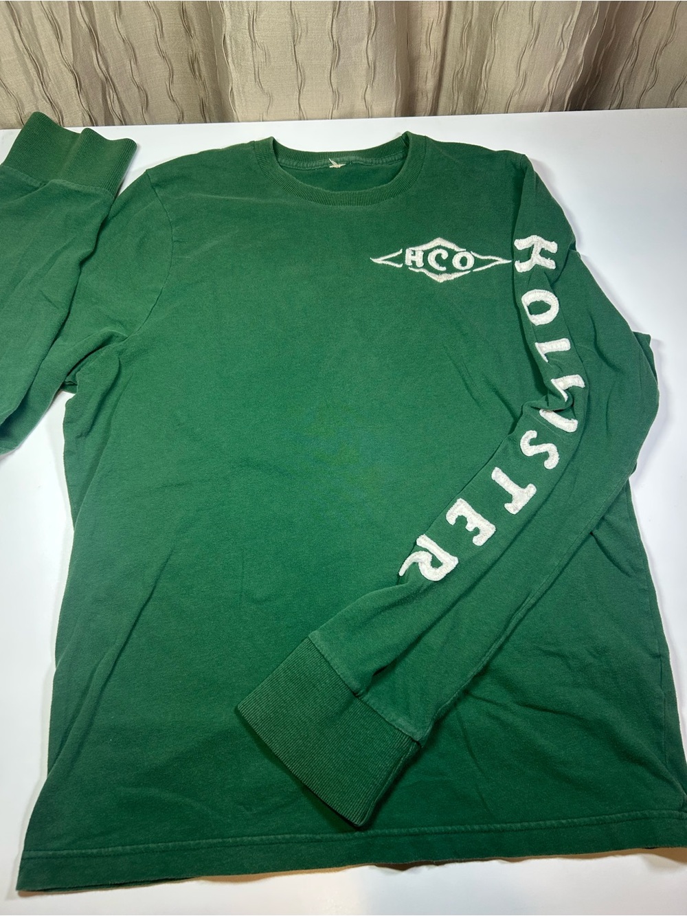 Hollister Men’s Long Sleeve Lettered Tee T Shirt Crew Neck Logo Green HCO